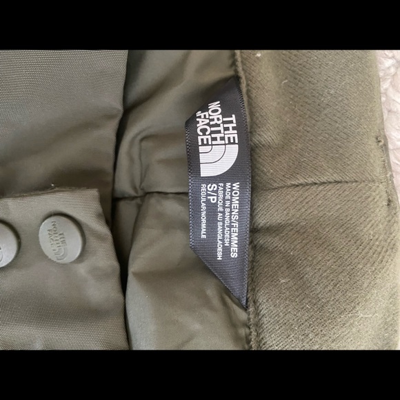 NORTH FACE - Freedom ski pants. Size small. Insulated. - Picture 6 of 6